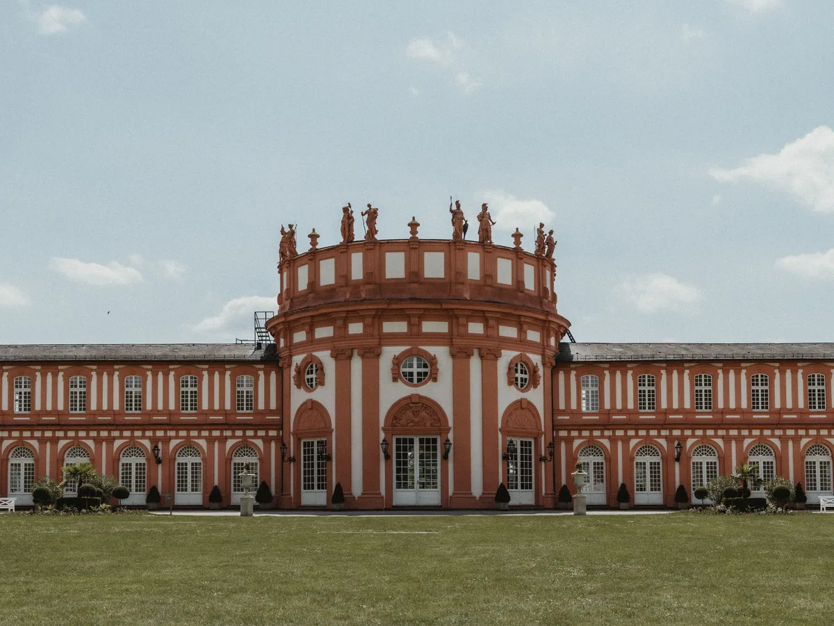 The baroque Biebrich Palace in Wiesbaden